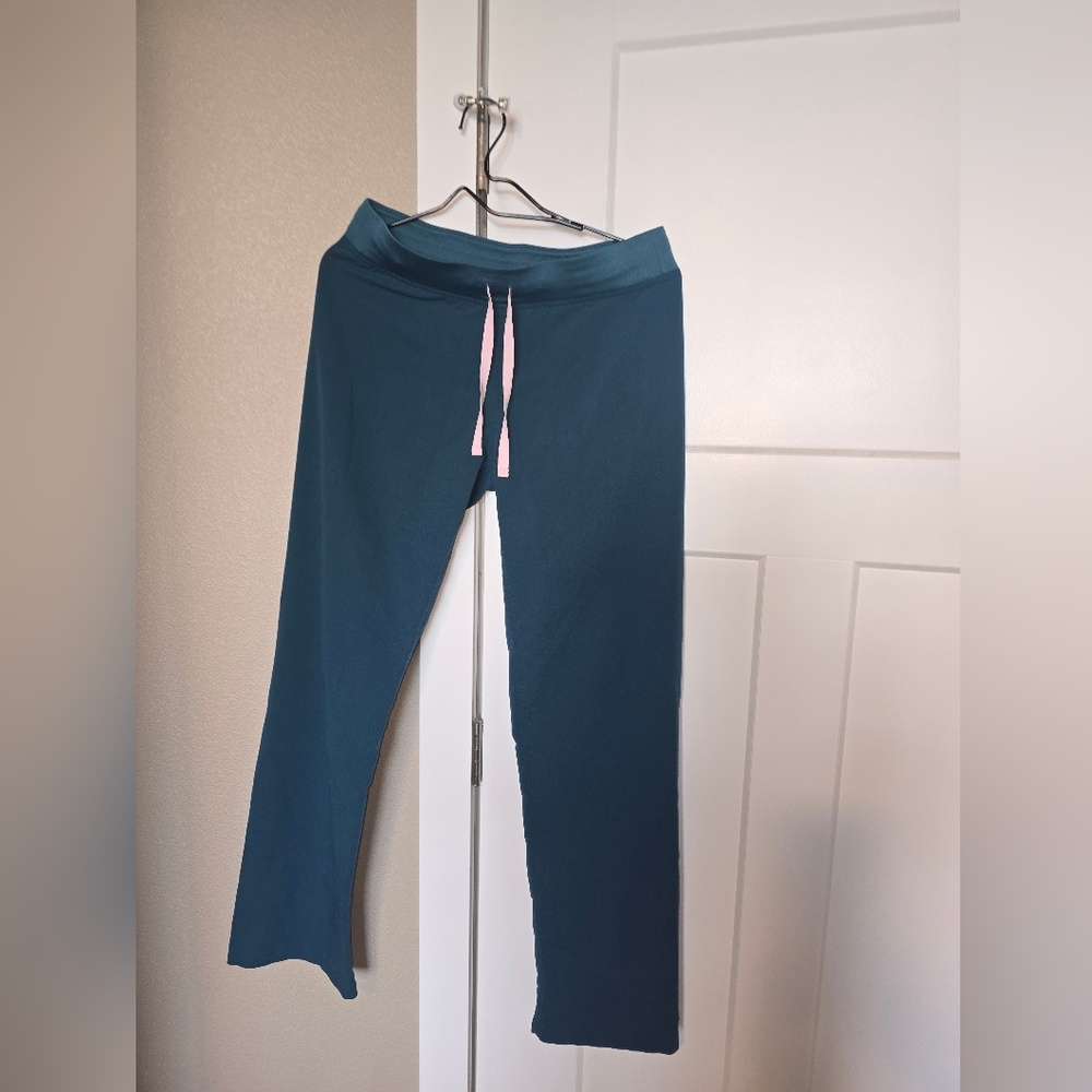 Figs Livingston Scrub Pants In Carribean Blue